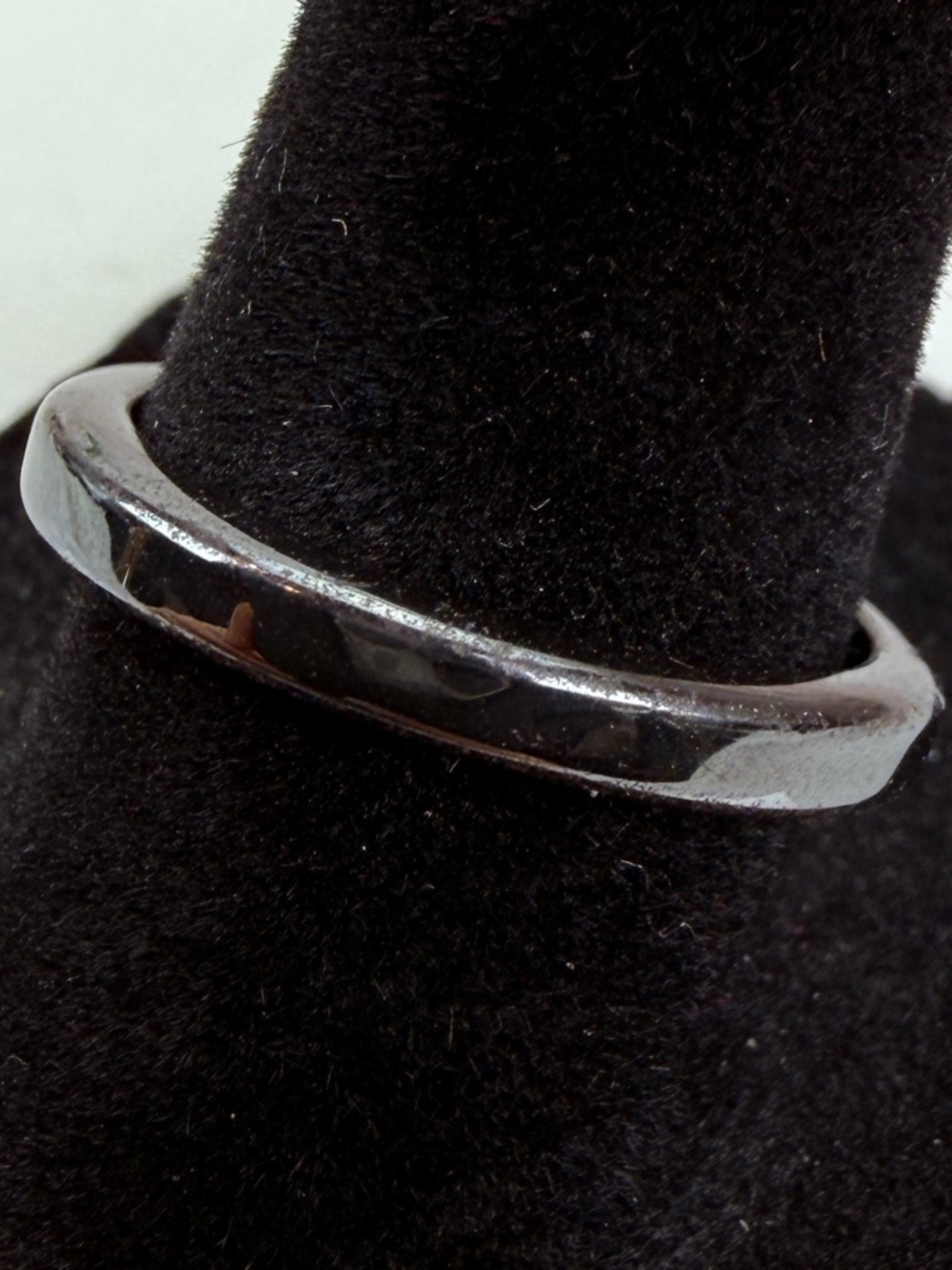 Vintage sleek, black gunmetal hematite thin stacking ring size 8